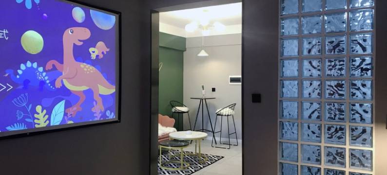 ins温馨浪漫高清投影密码锁公寓(时珍路分店)图片