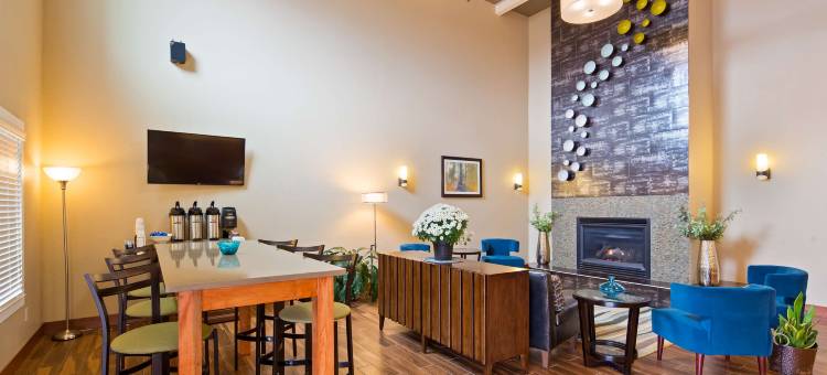 梅诺莫尼贝斯特韦斯特优质套房酒店(Best Western Plus Menomonie Inn  Suites)图片