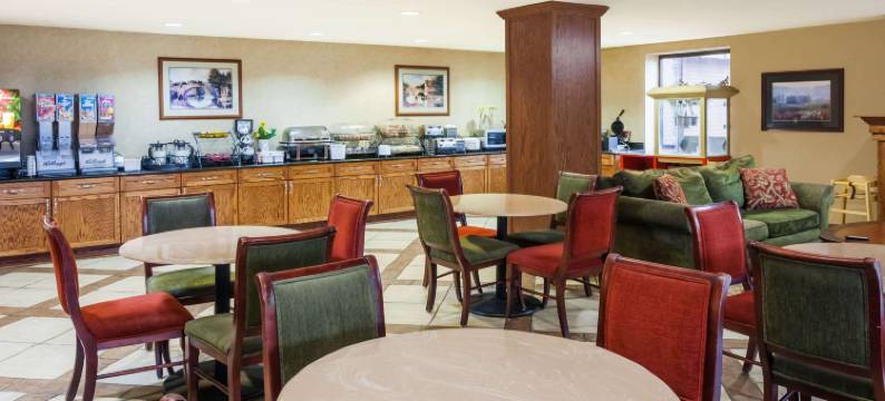 埃尔克哈特呗盟套房酒店(Baymont by Wyndham Elkhart)图片