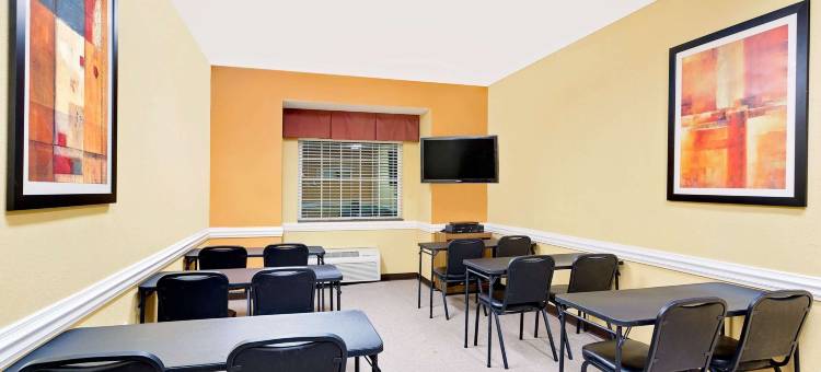 温德姆普林斯顿麦客达套房酒店(Microtel Inn & Suites by Wyndham Princeton)图片