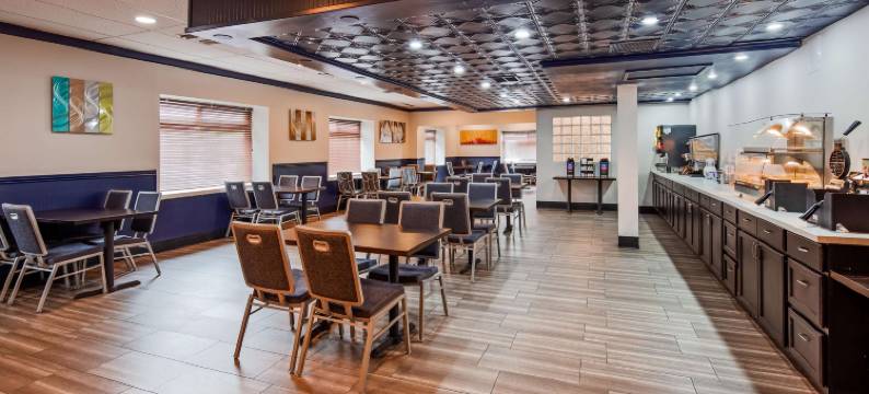 萨克拉门托加州博览会贝斯特韦斯特SureStay Plus酒店(SureStay Plus Hotel by Best Western Sacramento Cal Expo)图片