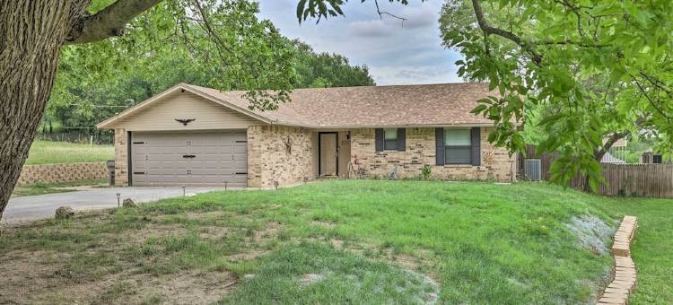 靠近鹰山湖的Fort Worth住宅<1英里(Fort Worth Home < 1 Mi to Eagle Mountain Lake)图片