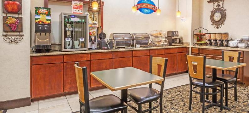 格兰德洲际酒店及套房(GRANDER INN & SUITES by IHG)图片