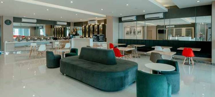 格雷西克前一酒店(Front One Hotel Gresik)图片