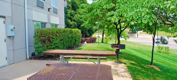 美国长住精选套房酒店 - 圣路易斯 - 机场 - 中央(Extended Stay America Select Suites - St Louis - Airport - Central)图片