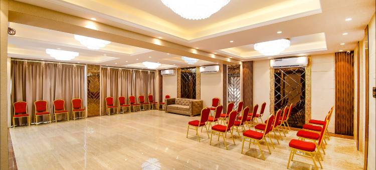 Fabhotel Prime Jalsa = Fabhotel Prime 贾尔萨(FabHotel Prime Jalsa - Nr Axis Mall)图片