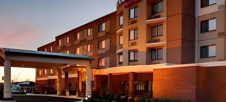 费耶特维尔万怡酒店(Courtyard Fayetteville)图片