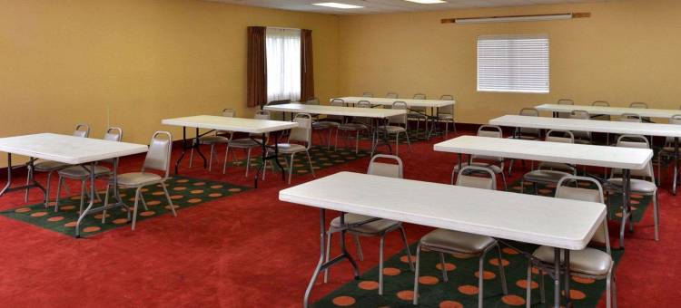 威奇托福尔斯 I-44 凯艺套房酒店(Quality Inn & Suites Wichita Falls I-44)图片