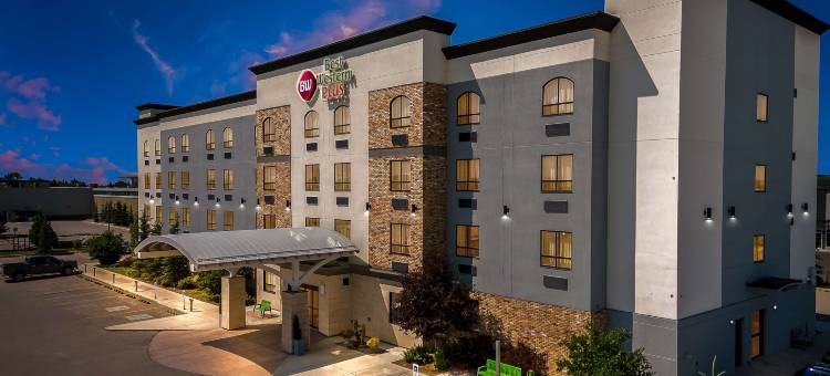 Best Western Plus Airdrie Hotel图片