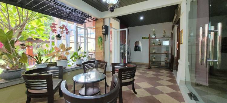 Ndalem Katong宾馆-波诺罗戈(Ndalem Katong Guest House Ponorogo)图片