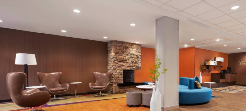 夏洛茨维尔市区-大学区万枫套房酒店(Fairfield Inn & Suites Charlottesville Downtown/University Area)图片