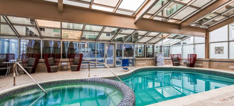 金斯利布卢姆菲尔德山 - 希尔顿逸林酒店(The Kingsley Bloomfield Hills - a DoubleTree by Hilton)图片