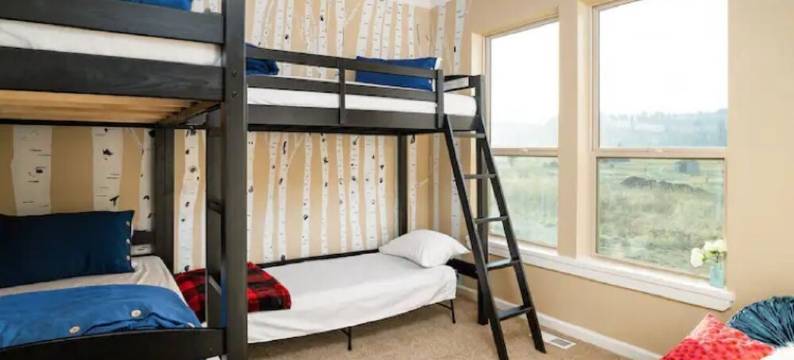 Refined Living Surrounded by Beautiful Scenery and Amazing Wildlife图片