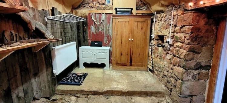 The Hut on the Hill - hottub, heating & stable.图片