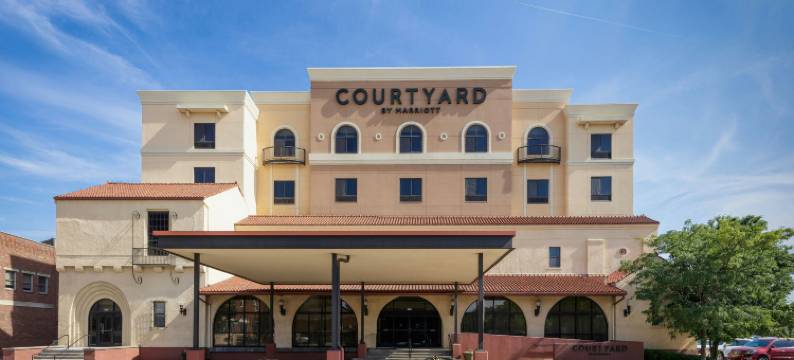 威奇托旧城万怡酒店(Courtyard Wichita at Old Town)图片