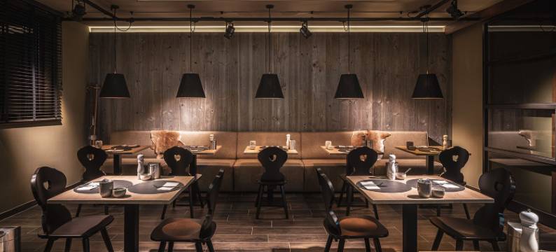 瓦尔斯纯粹度假村(AlpenParks Hotel & Apartment Arlberg Warth Mit Pool)图片