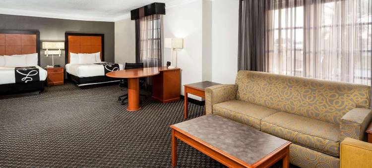 拉雷多I-35拉昆塔温德姆酒店(La Quinta Inn by Wyndham Laredo I-35)图片