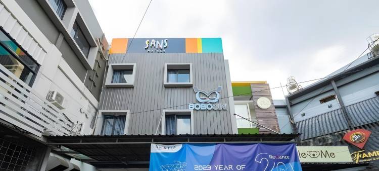玛琅波博西尼桑斯酒店(Sans Hotel Bobosini Malang by RedDoorz)图片
