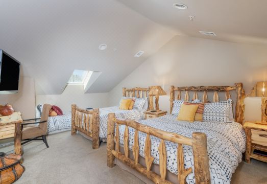 Mountain View Retreat - Chondola Access Fabulous Condo Hotel Overview