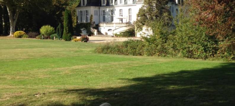 瓦尔拉尔邦城堡住宿加早餐旅馆(Chateau du Val Larbont)图片