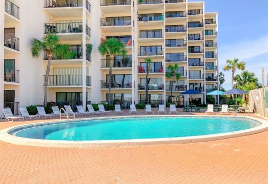 Moondrifter 608 Hotel Overview