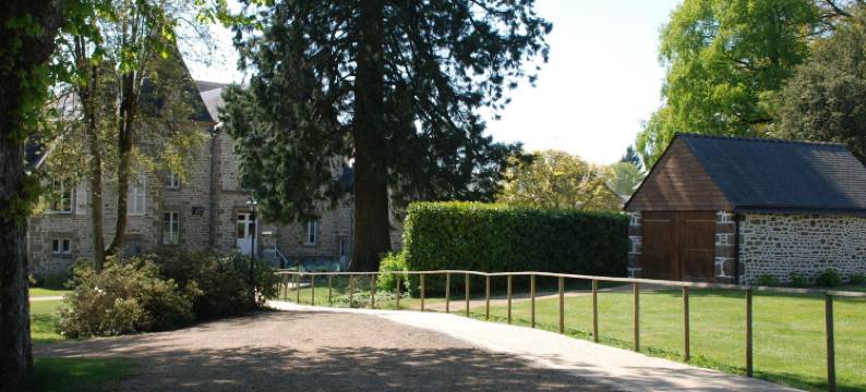 布尔格城堡酒店(Château du Bourg)图片