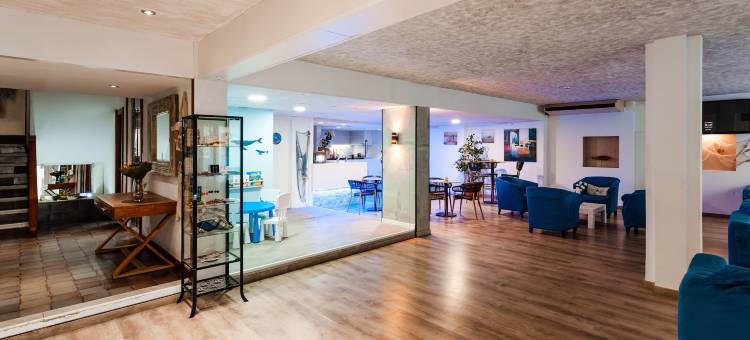 托雷登巴拉雀客旅馆酒店(Checkin Torredembarra)图片