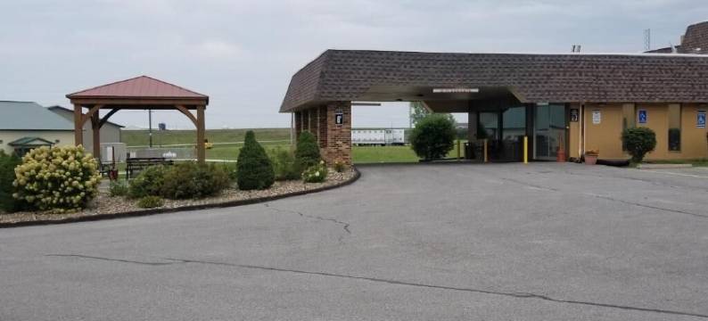 霍姆顿套房酒店(Hometown Inn & Suites)图片