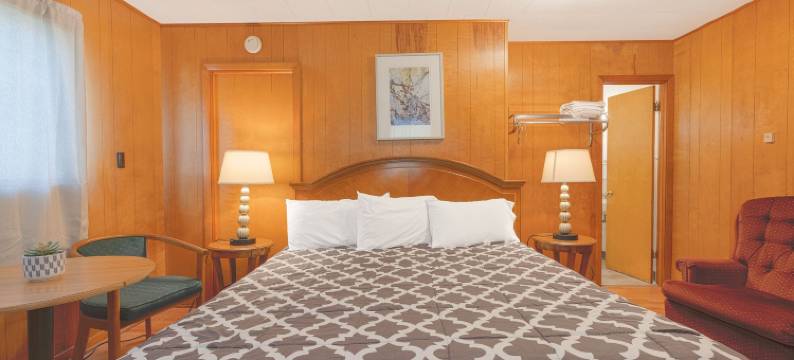 OYO俄亥俄州Meadville Conneaut湖旁的Parkside汽车旅馆(Parkside Motel by OYO Meadville Conneaut Lake)图片