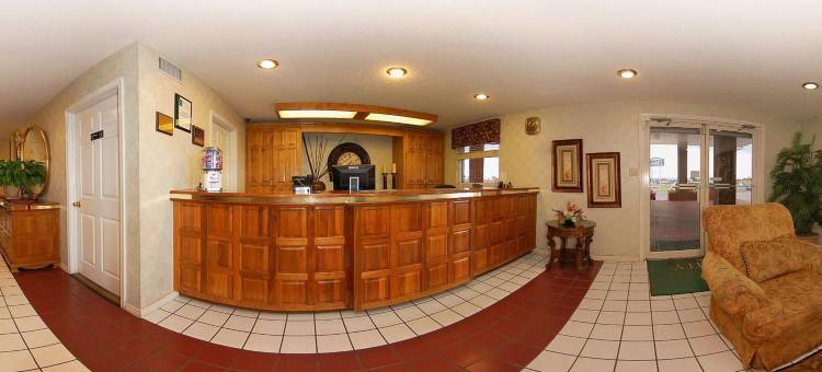 拉塞尔维尔I-40凯艺酒店(Quality Inn Russellville I-40)图片