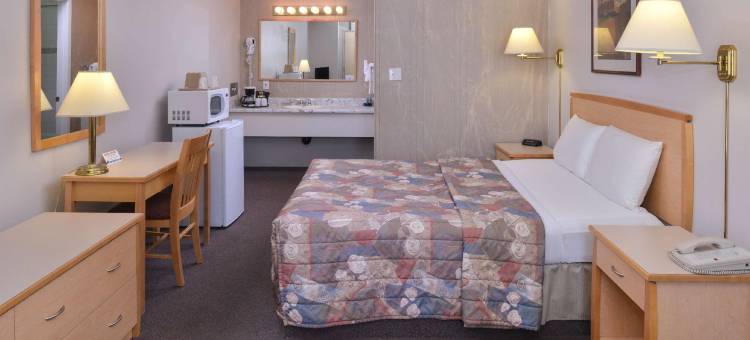 弗尼加拿大最佳价值套房酒店(Canadas Best Value Inn and Suites Fernie)图片