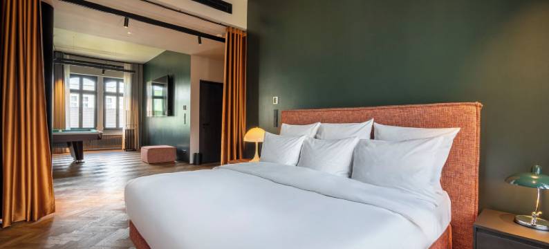 斯莱柏林(Sly Berlin)图片