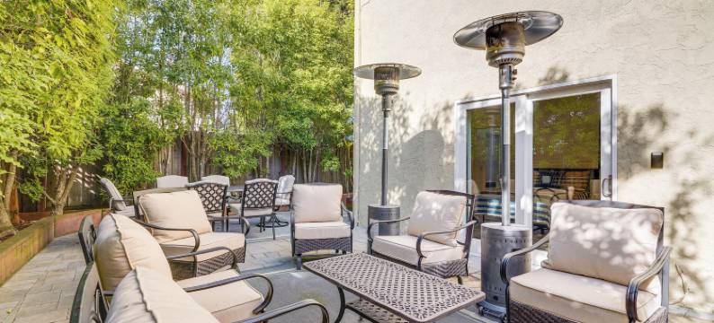 游泳、高尔夫和放松：阿普托斯的豪华联排别墅(Swim, Golf & Relax: Luxe Townhome in Aptos)图片