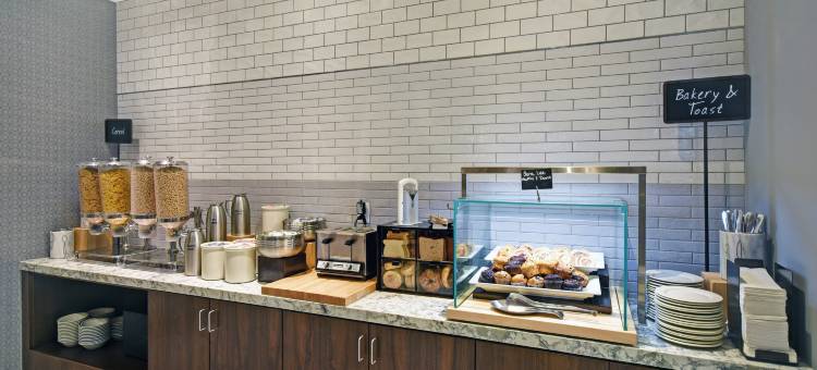 查尔斯顿希尔顿安泊酒店(Embassy Suites by Hilton Charleston)图片