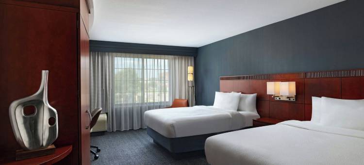 奥马哈阿克萨本村万怡酒店(Courtyard Omaha Aksarben Village)图片