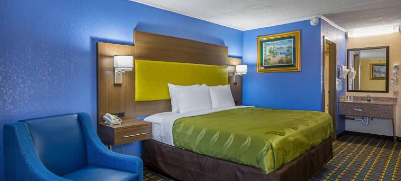 品质酒店及套房-六旗东附近(Quality Inn & Suites Near Six Flags East)图片