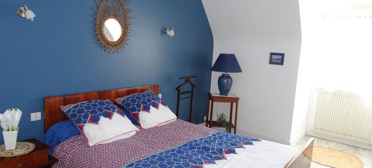 Holiday Home in Guerlesquin near Lake图片