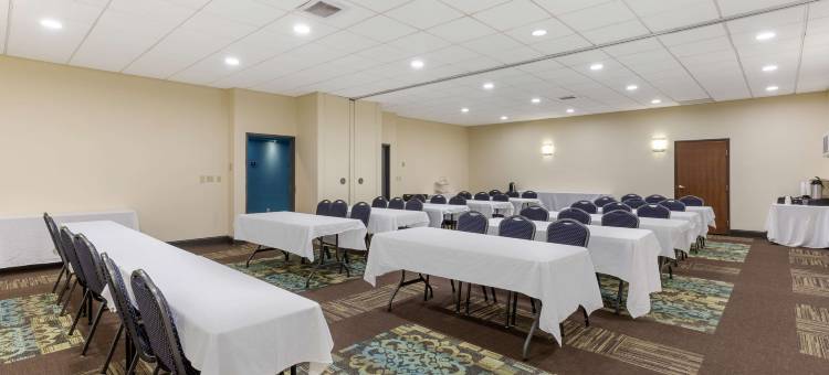 圣路易斯贝斯特韦斯特酒店(Best Western St. Louis Inn)图片