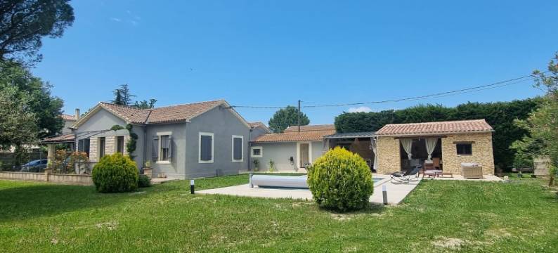 Charming holiday house with private pool, Maillane图片