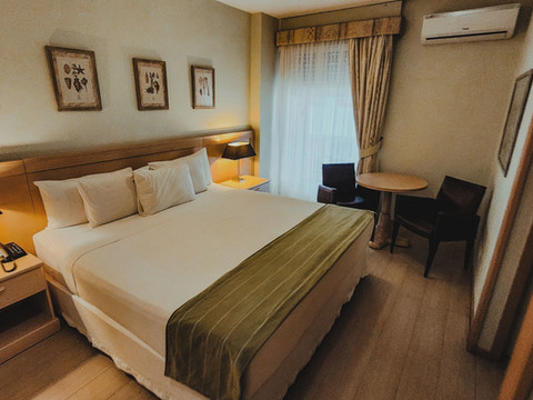 瓜鲁雅费拉雷托 SPA 酒店