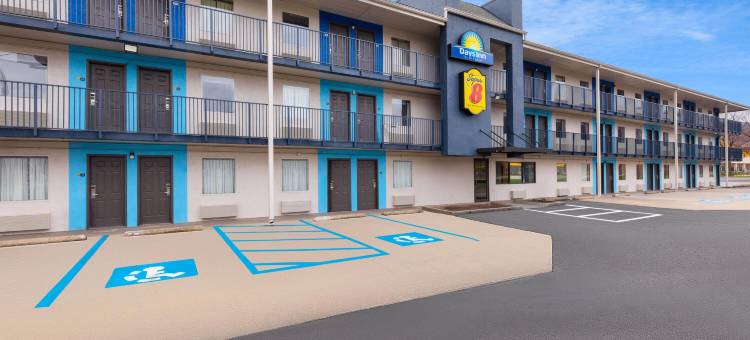 西弗吉尼亚查尔斯顿温德姆速8酒店(Super 8 by Wyndham Charleston WV)图片
