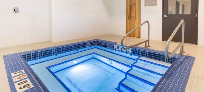 麦克默里堡麦客达套房酒店(Microtel Inn & Suites by Wyndham Fort McMurray)图片