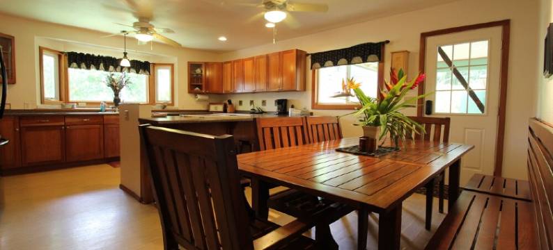 Beachside Getaway-Large Kitchen-A/C-Covered Patio-Grill-Fenced Yard图片