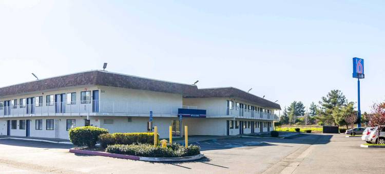 奥罗维尔6号汽车旅馆(Motel 6 Oroville, CA)图片