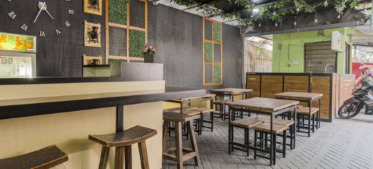 玛琅城市广场背包客旅馆(RedDoorz Hostel @ Pondok Backpacker Malang)图片