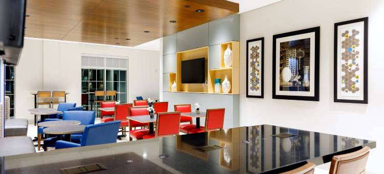 智选假日套房酒店-斯特布里奇(Holiday Inn Express & Suites Sturbridge)图片