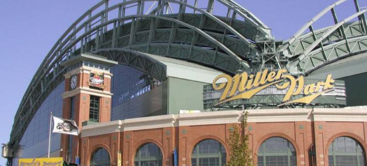 Holiday Inn 皮沃基密尔沃基西 by IHG(Holiday Inn Pewaukee-Milwaukee West)图片