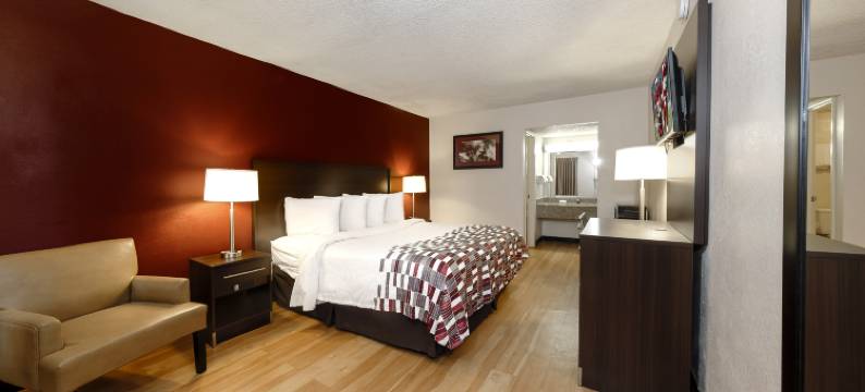 亚特兰大萨沃尼佐治亚购物中心红顶酒店(Red Roof Inn Atlanta - Suwanee/Mall of Georgia)图片