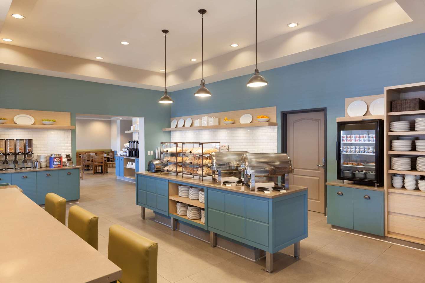 Country Inn & Suites by Radisson, Bloomington at Mall of America, MN Over view