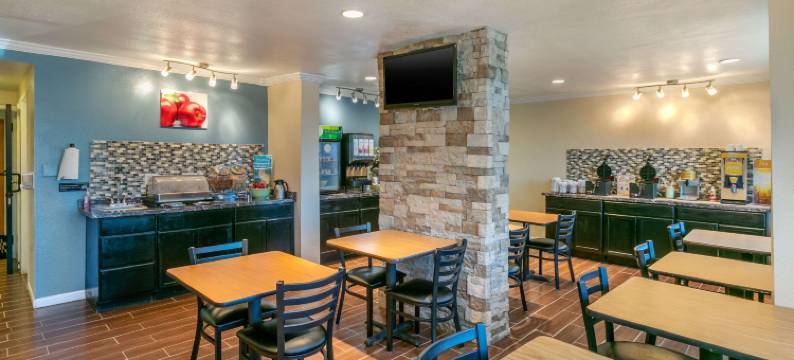 罗林斯I-80品质酒店(Quality Inn Rawlins I-80)图片